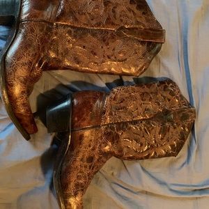Corral boots